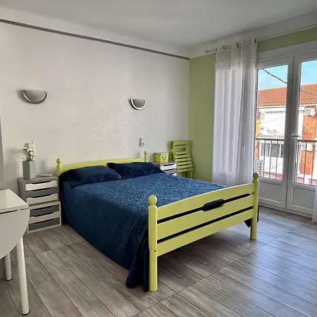 Deux Pieces Climatise Situe Au Centre -ar110-108 Apartmán *